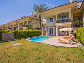 Çalış'ta Denize Sıfır 8 Kişilik Villa Pearl 4